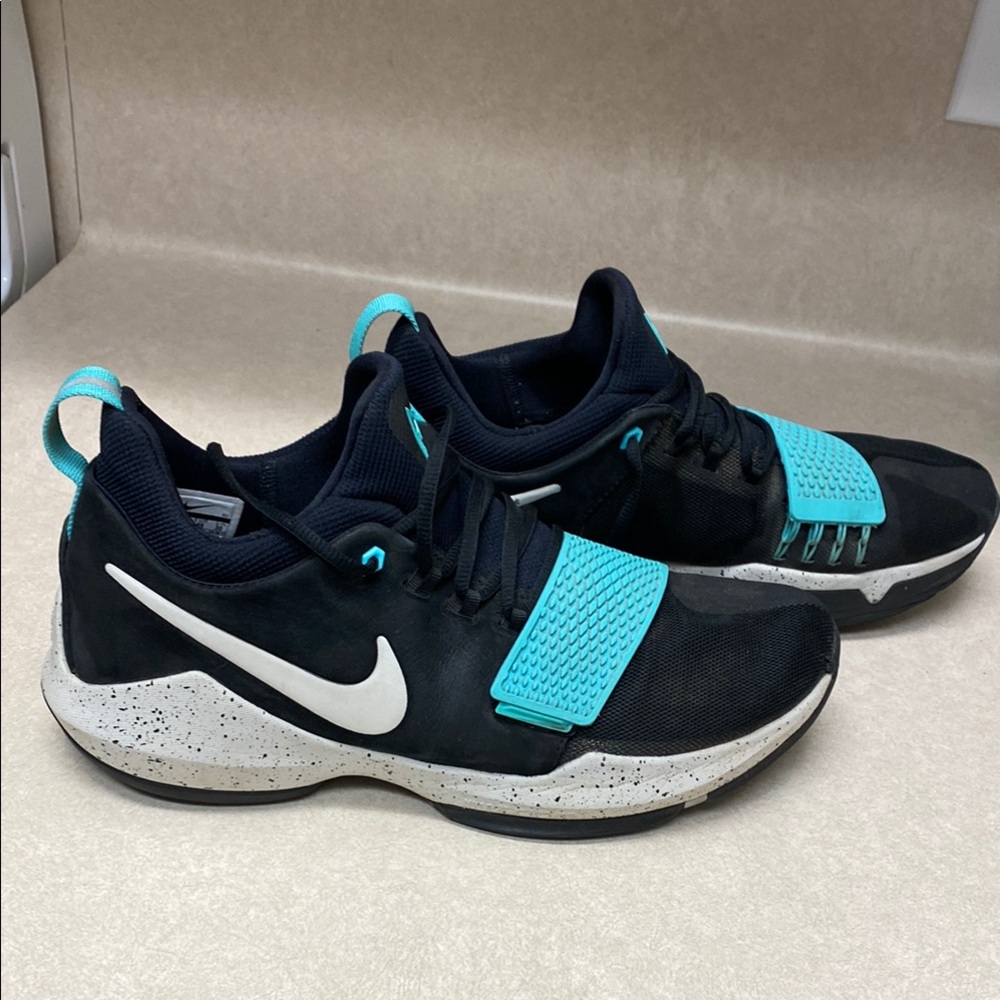 Men's Black and Teal Athletic Shoes - Picture 3 of 4